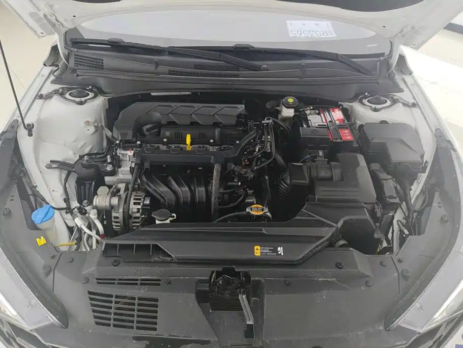 Hyundai Elantra — фото 10