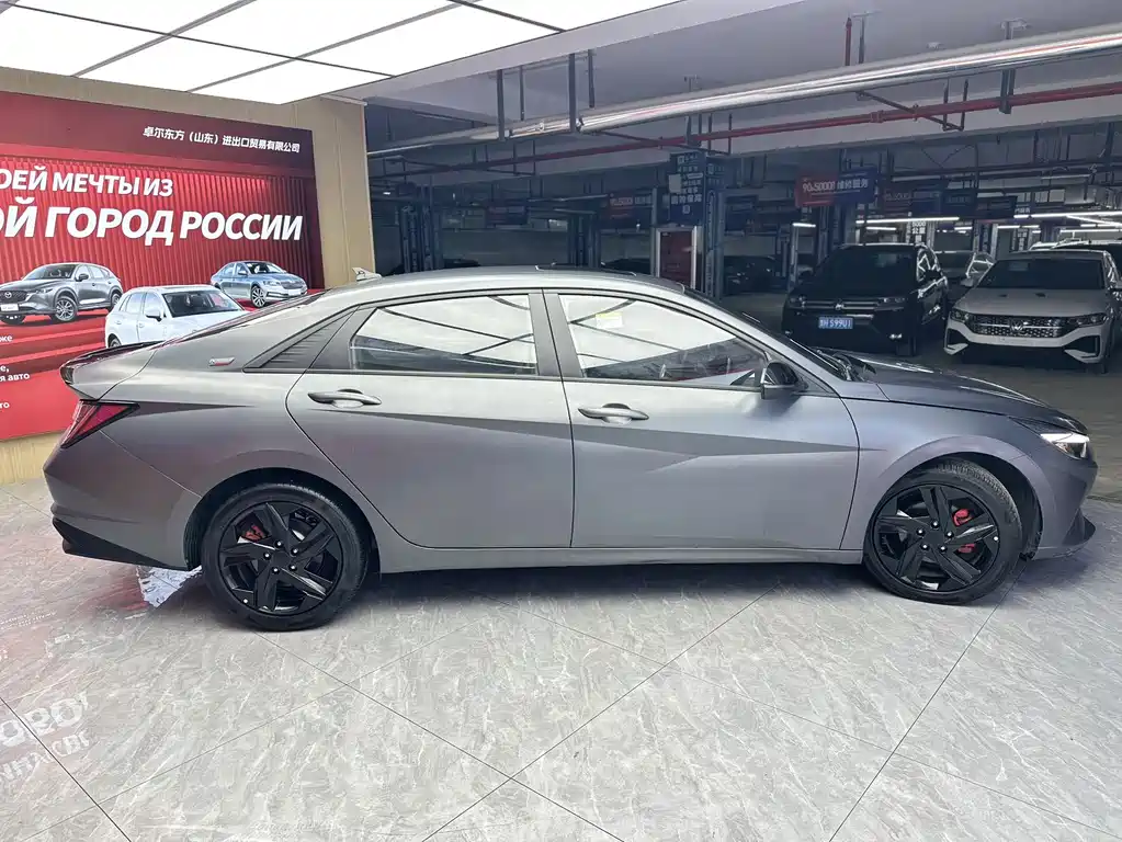 Hyundai Elantra — фото 4
