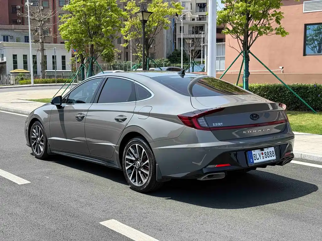 Hyundai Sonata — фото 5