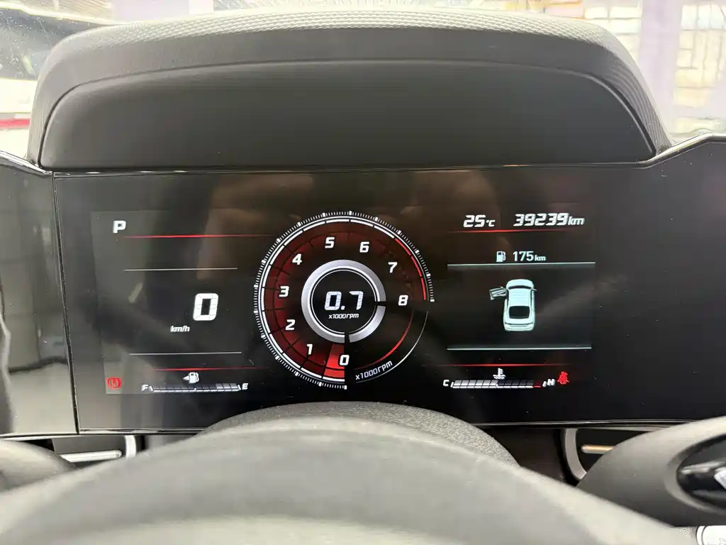Hyundai Elantra — фото 10