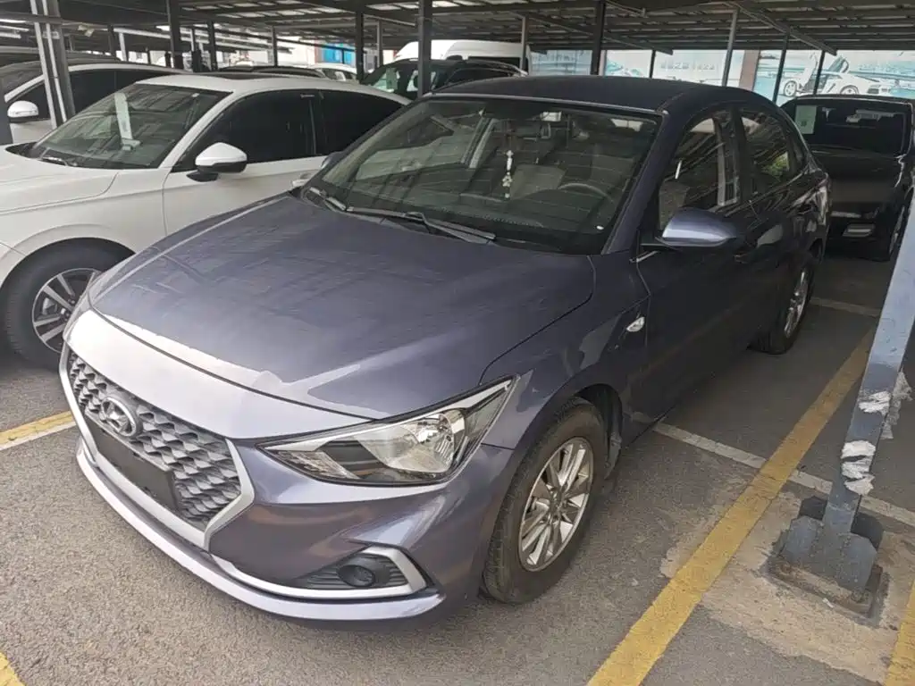 Hyundai Elantra — фото 2