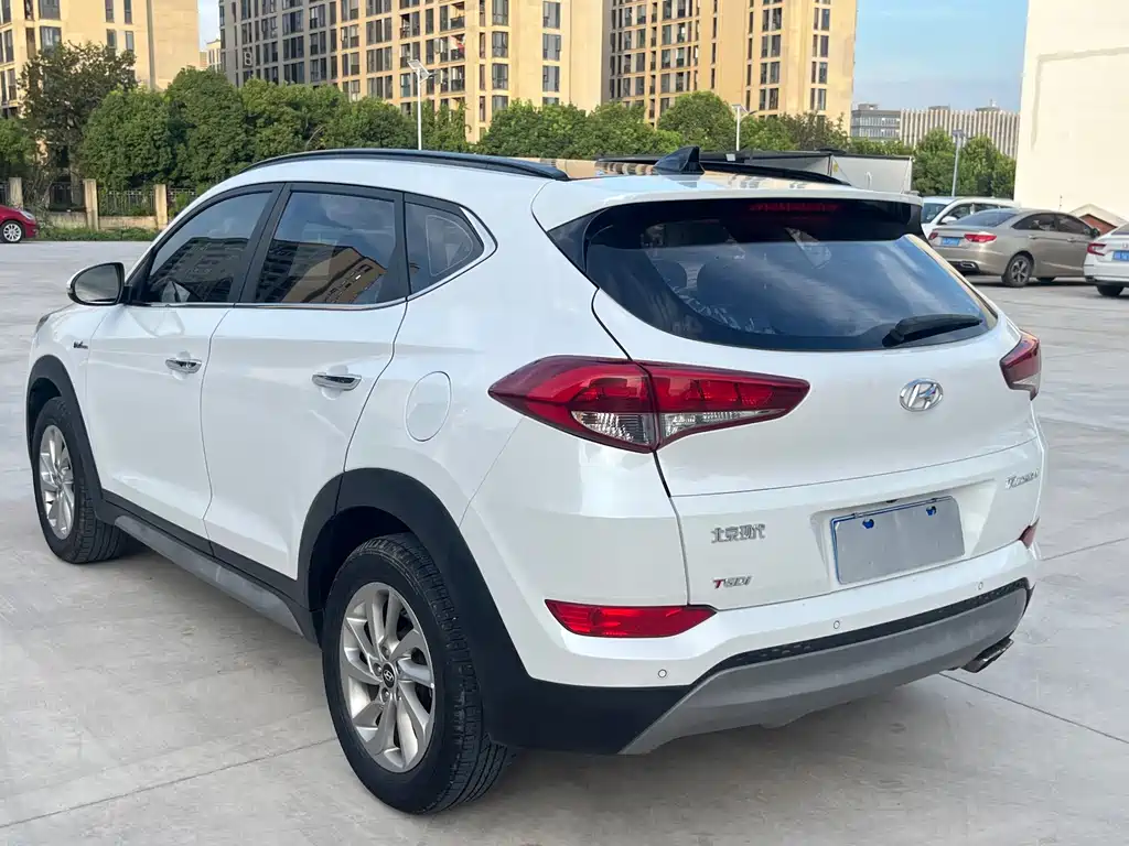 Hyundai Tucson — фото 6