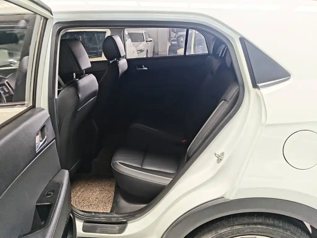 Hyundai ix25 — фото 17