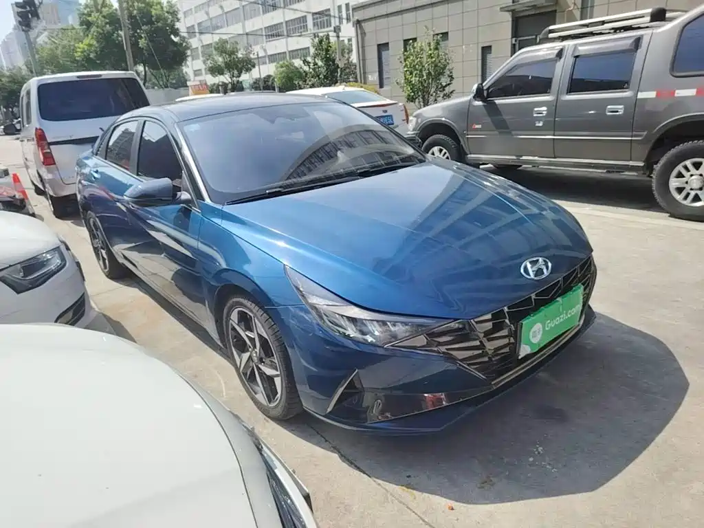 Hyundai Elantra — фото 4
