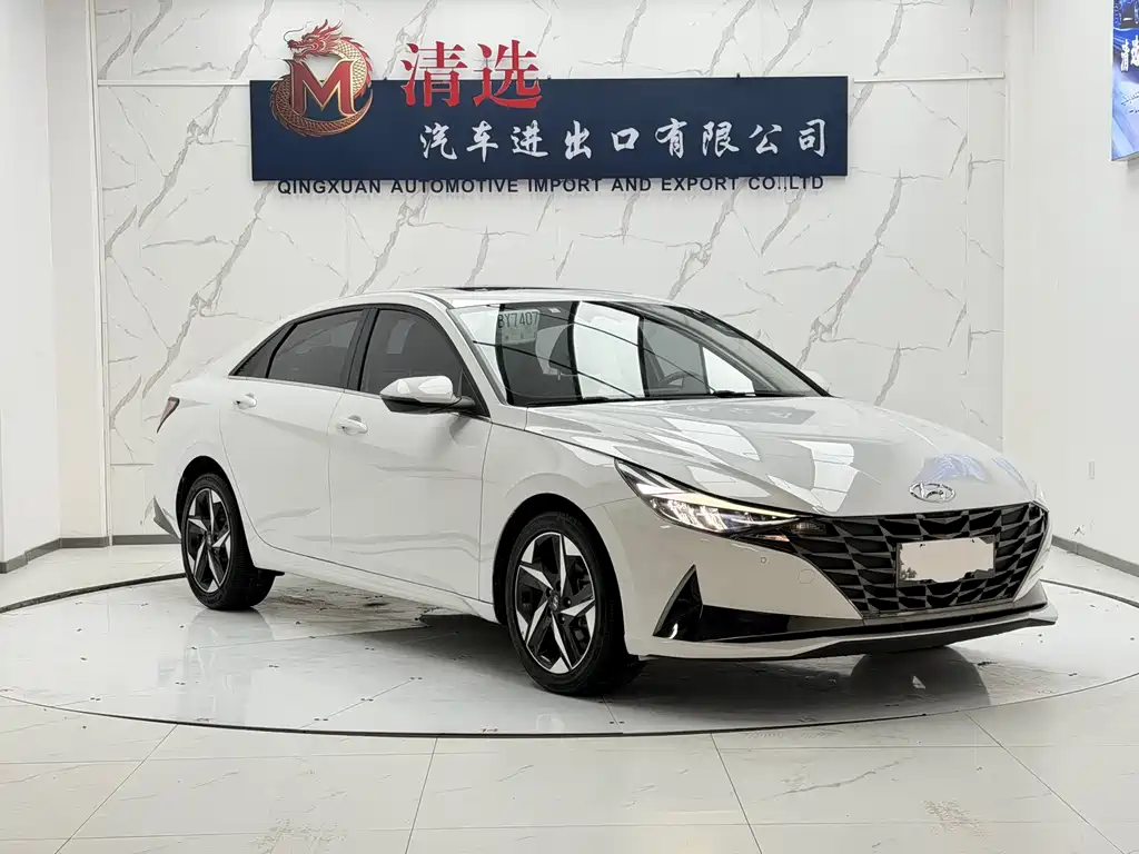 Hyundai Elantra — фото 3