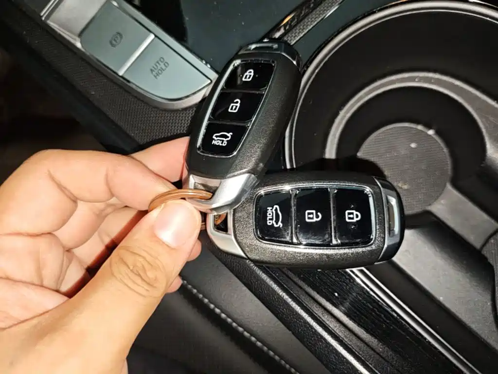 Hyundai Elantra — фото 17