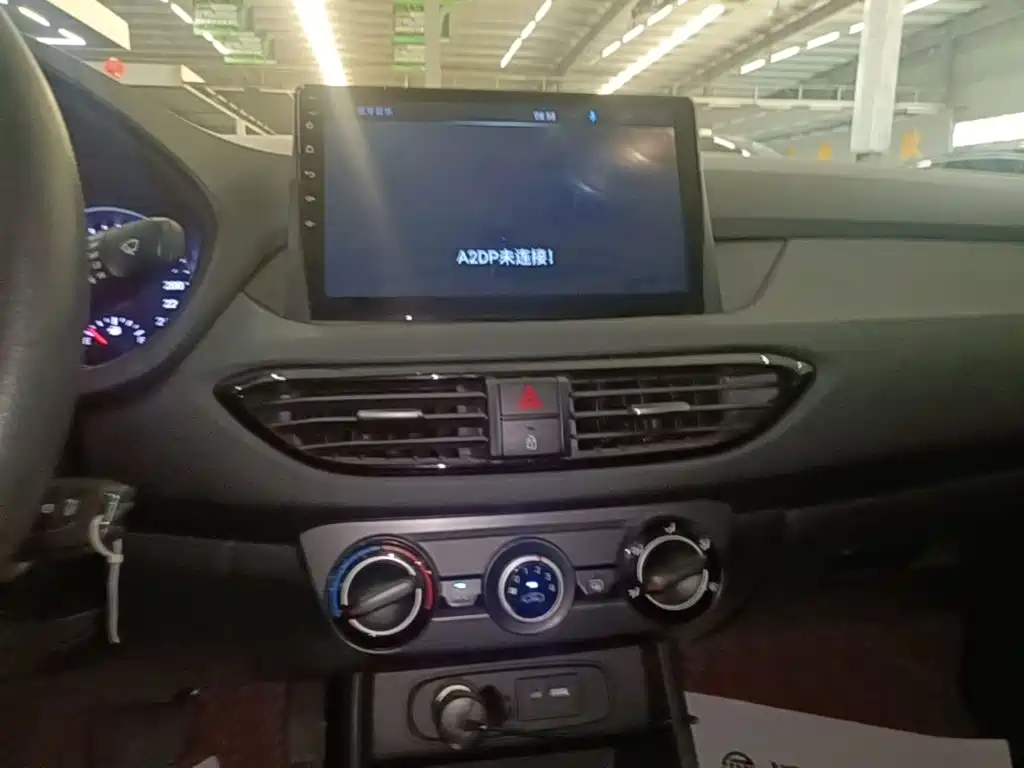 Hyundai Elantra — фото 13