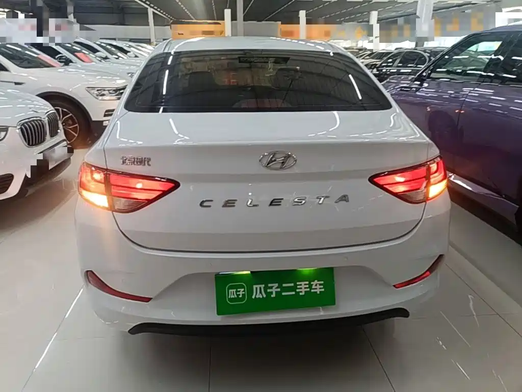 Hyundai Elantra — фото 6