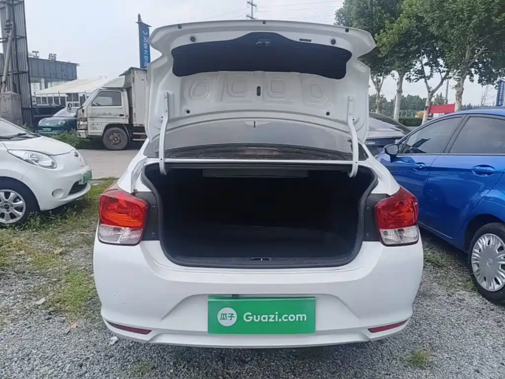 Hyundai Verna — фото 19