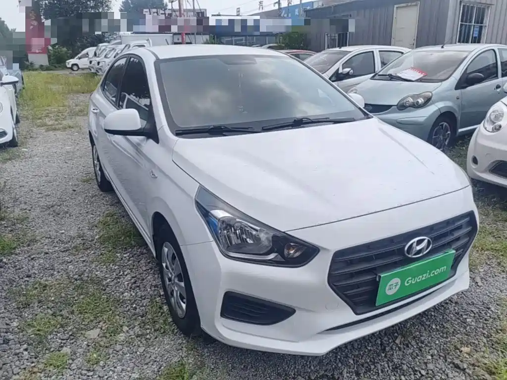 Hyundai Verna — фото 4