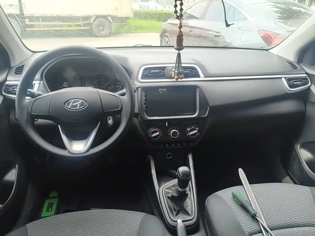 Hyundai Verna — фото 10
