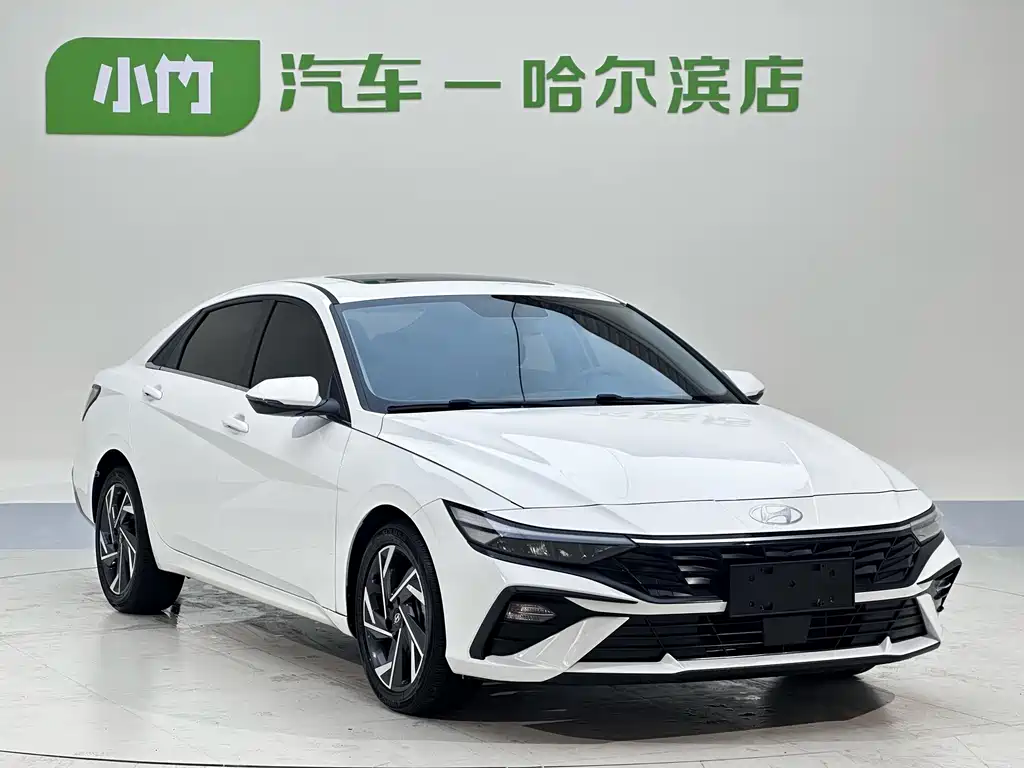 Hyundai Elantra — фото 3