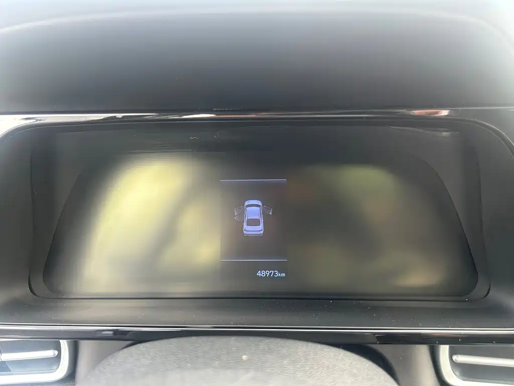 Hyundai Elantra — фото 15