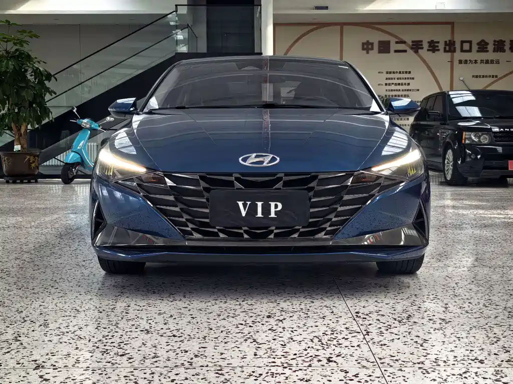 Hyundai Elantra — фото 2