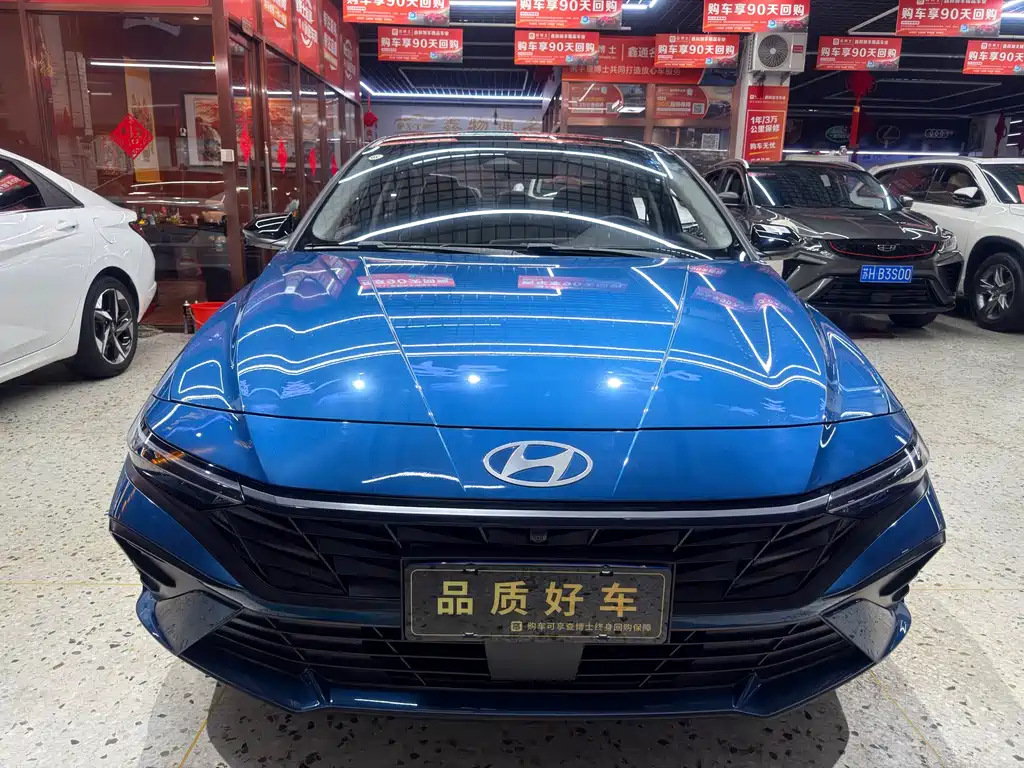 Hyundai Elantra — фото 2