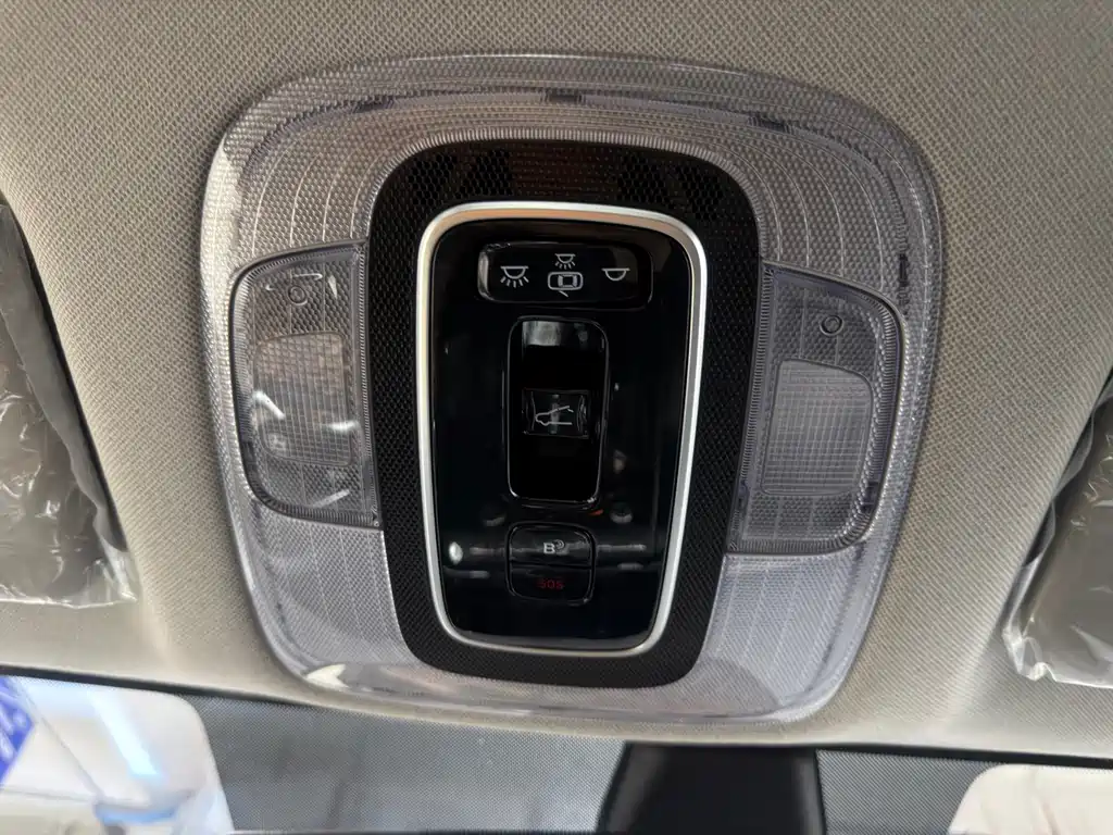 Hyundai Elantra — фото 23
