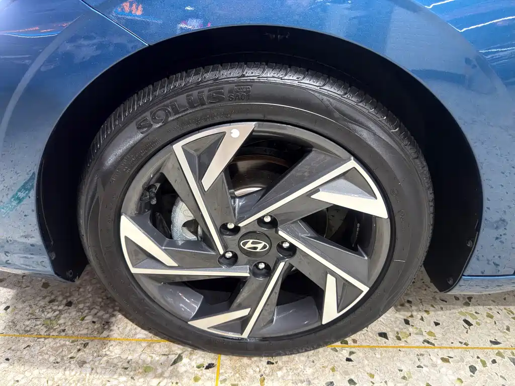 Hyundai Elantra — фото 41