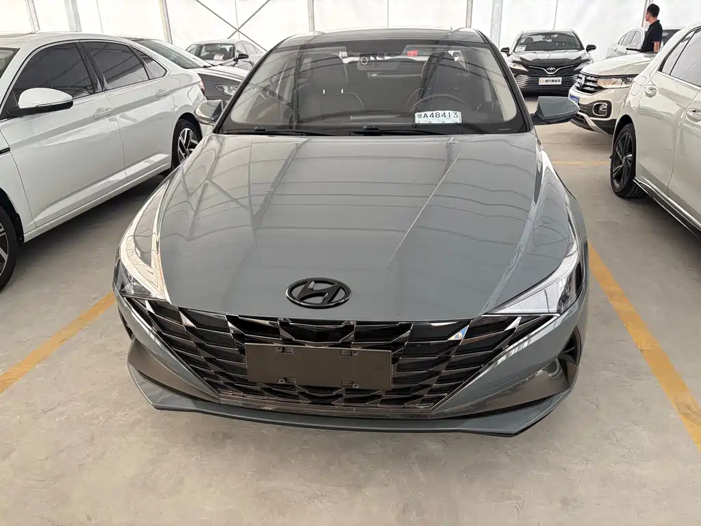 Hyundai Elantra — фото 2