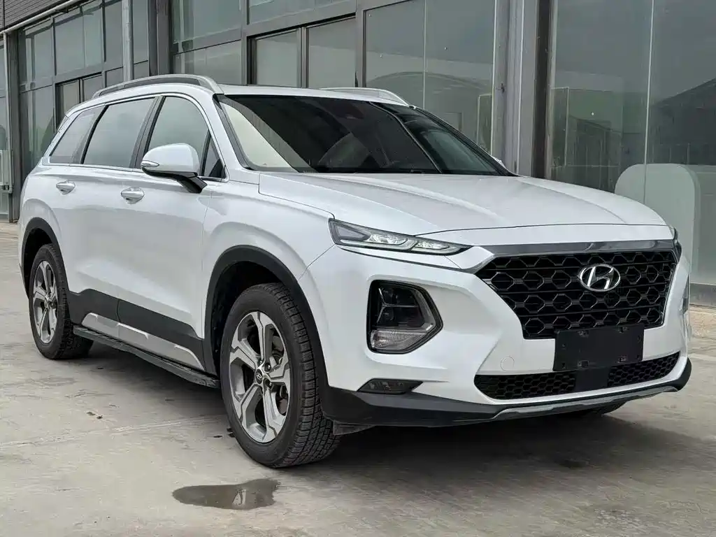Hyundai Santa Fe — фото 3