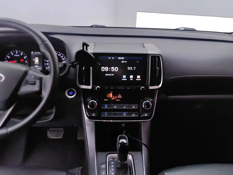 Hyundai ix35 — фото 13