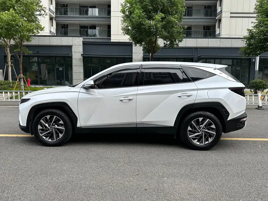 Hyundai Tucson — фото 15
