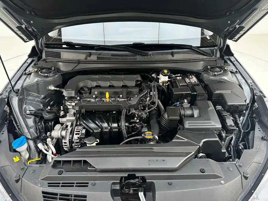 Hyundai Elantra — фото 25