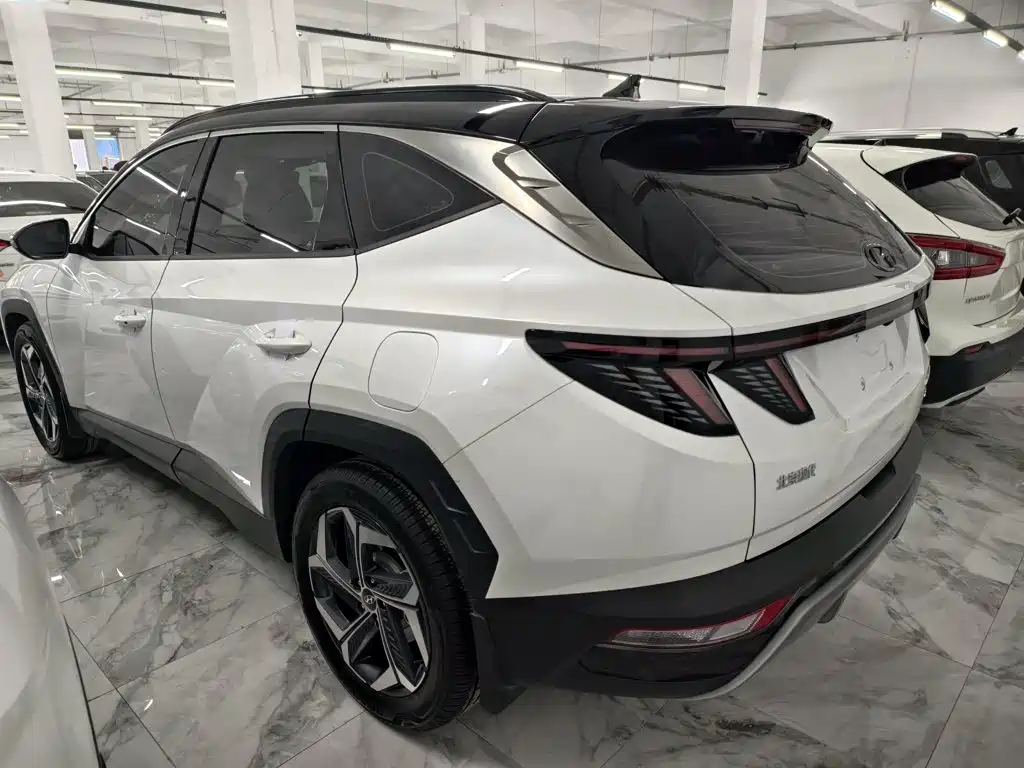 Hyundai Tucson — фото 7
