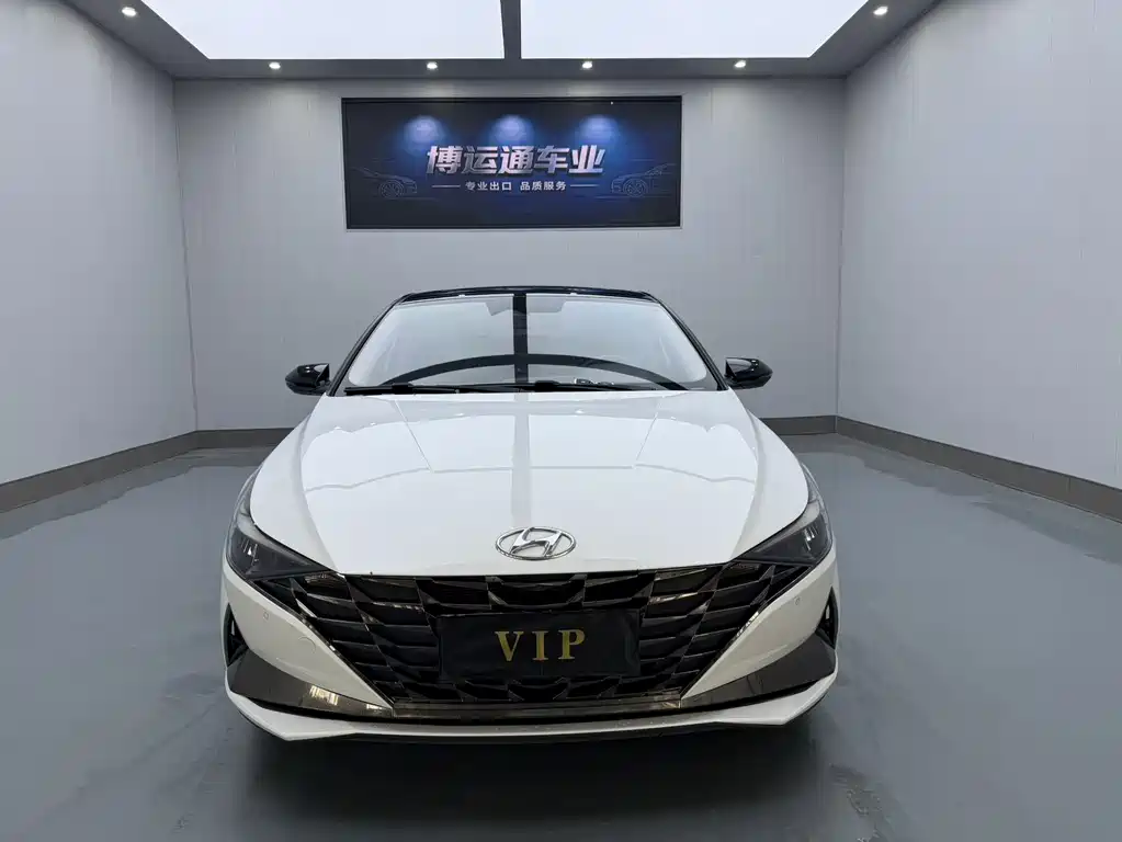 Hyundai Elantra — фото 2