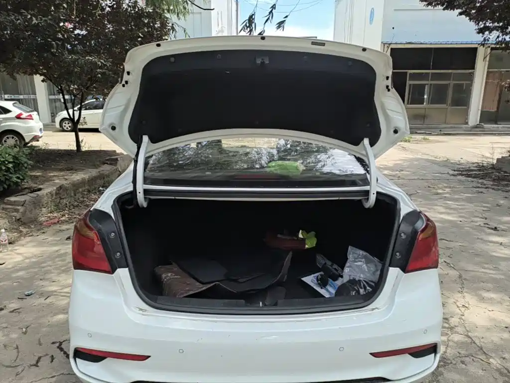 Hyundai Mistra — фото 19