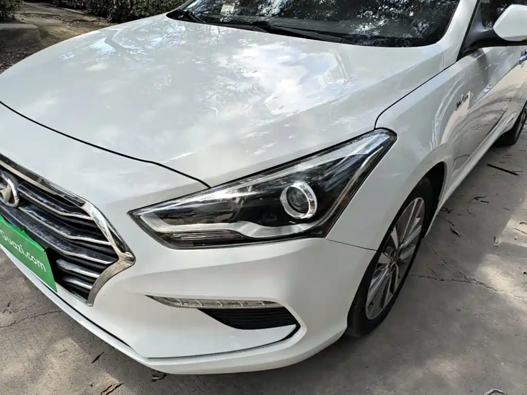 Hyundai Mistra — фото 24