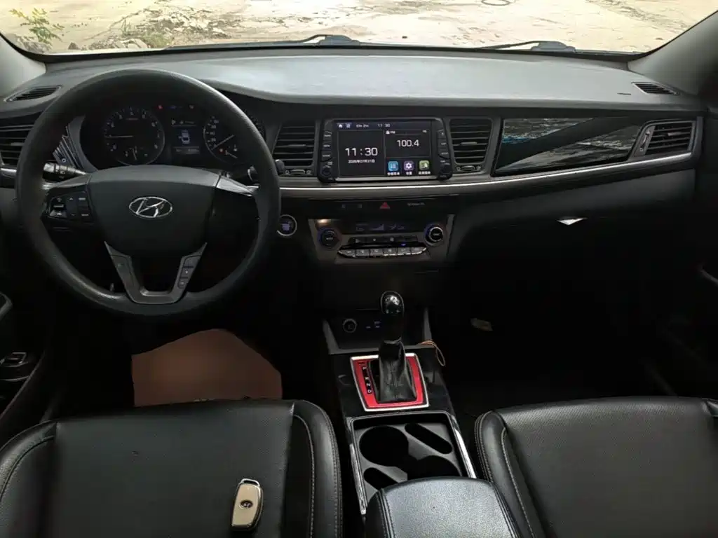 Hyundai Mistra — фото 10