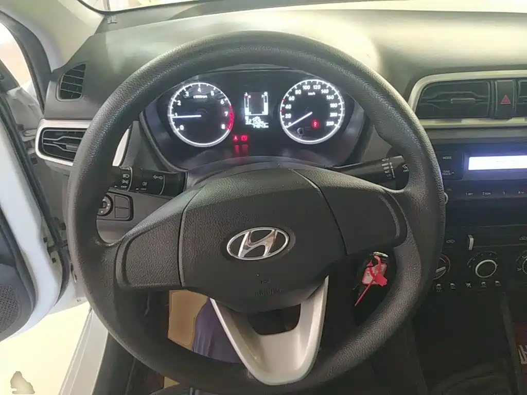 Hyundai Verna — фото 11