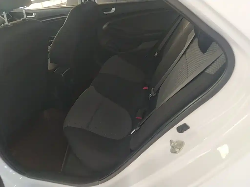 Hyundai Verna — фото 17