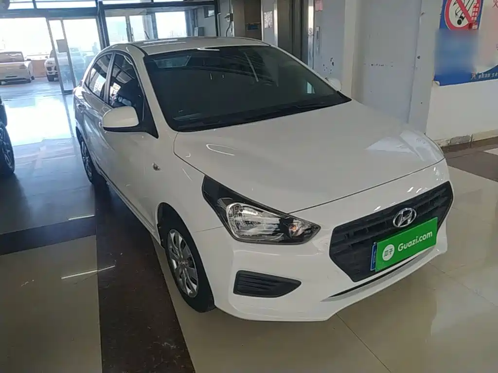 Hyundai Verna — фото 4