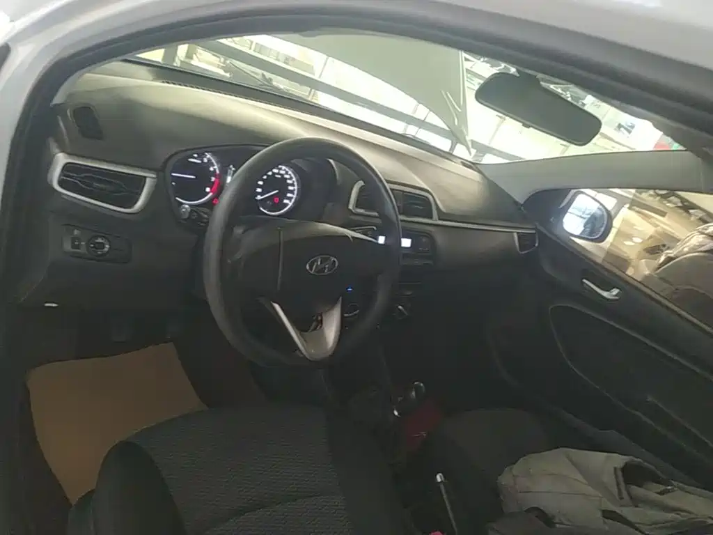 Hyundai Verna — фото 10