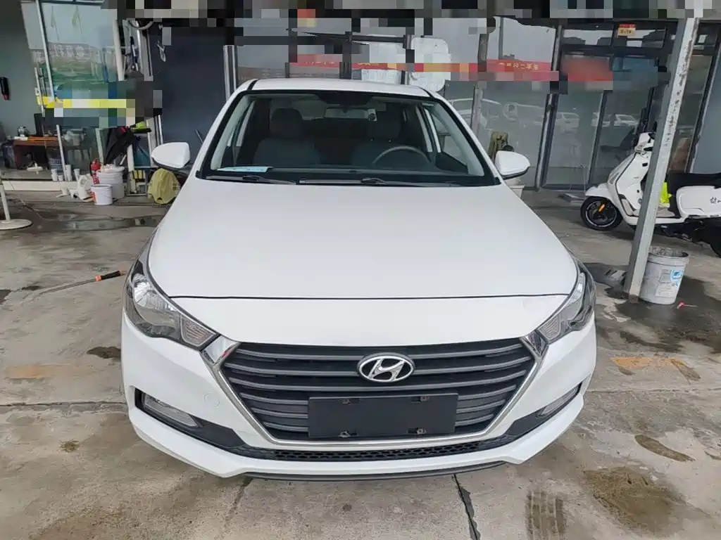 Hyundai Verna — фото 3