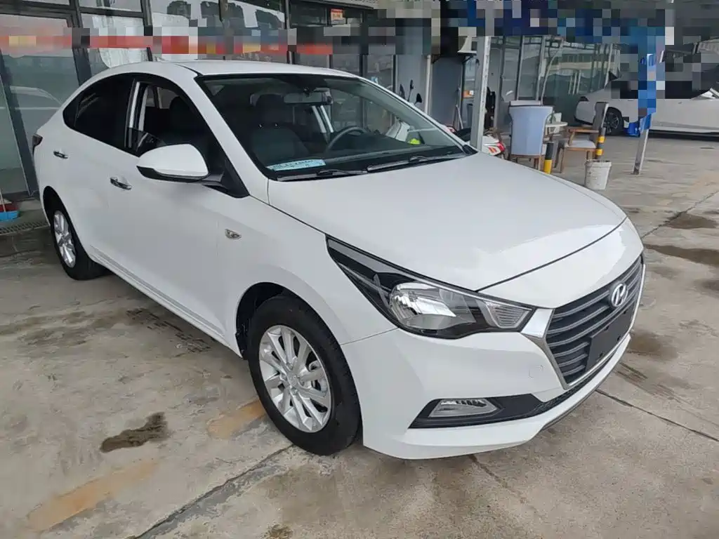 Hyundai Verna — фото 4