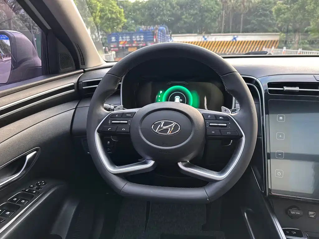Hyundai Tucson — фото 18