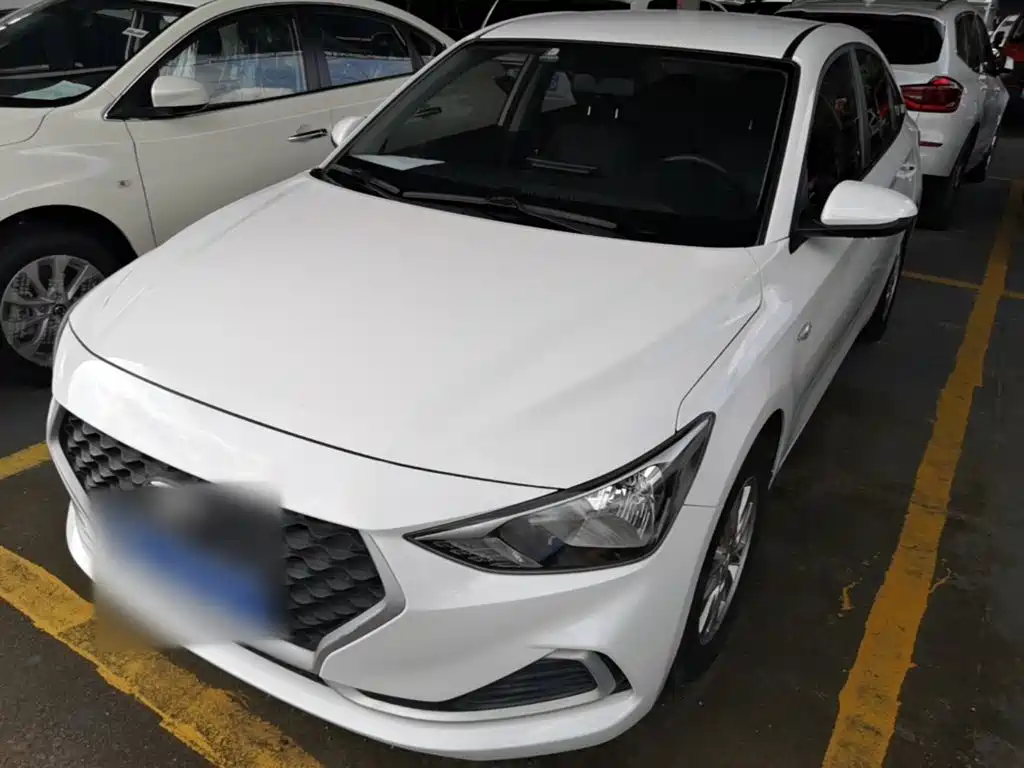 Hyundai Elantra — фото 2