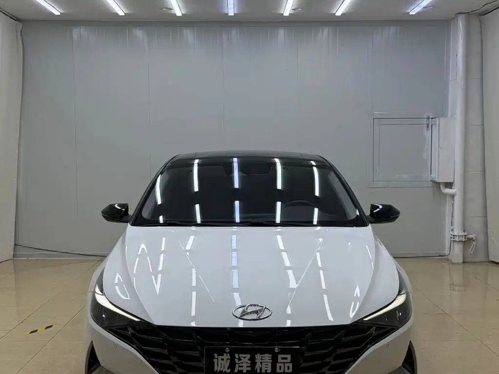 Hyundai Elantra — фото 2