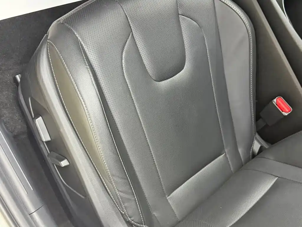 Hyundai Elantra — фото 11