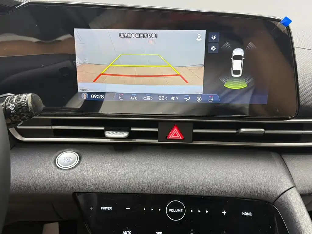 Hyundai Elantra — фото 14