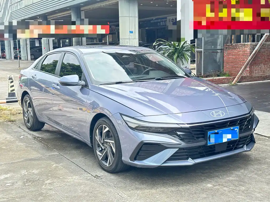 Hyundai Elantra — фото 3