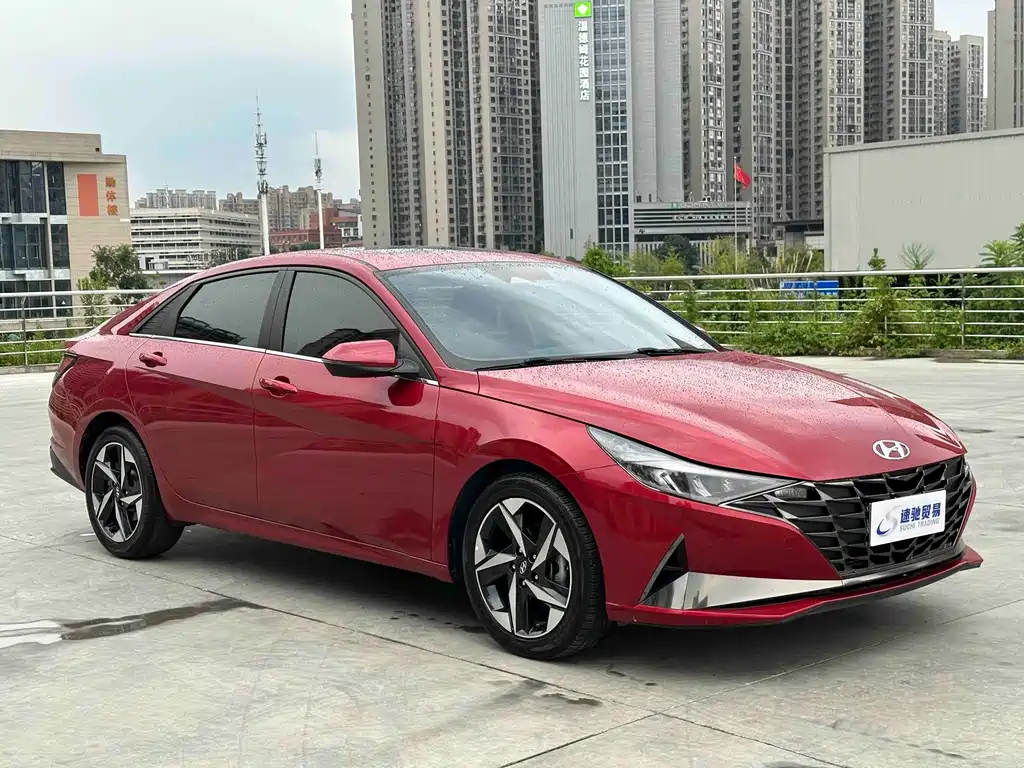 Hyundai Elantra — фото 3