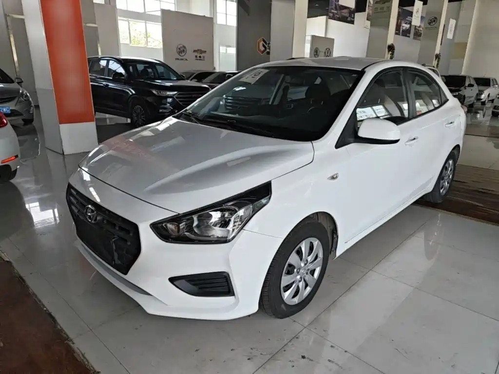 Hyundai Verna — фото 2