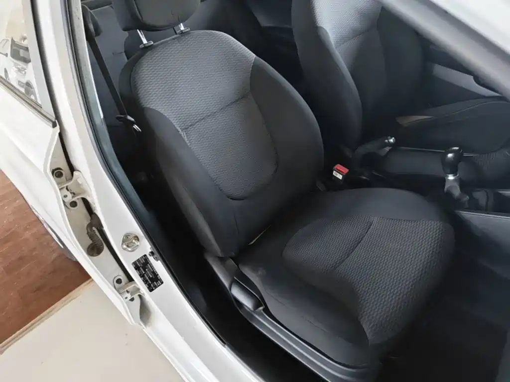 Hyundai Verna — фото 25