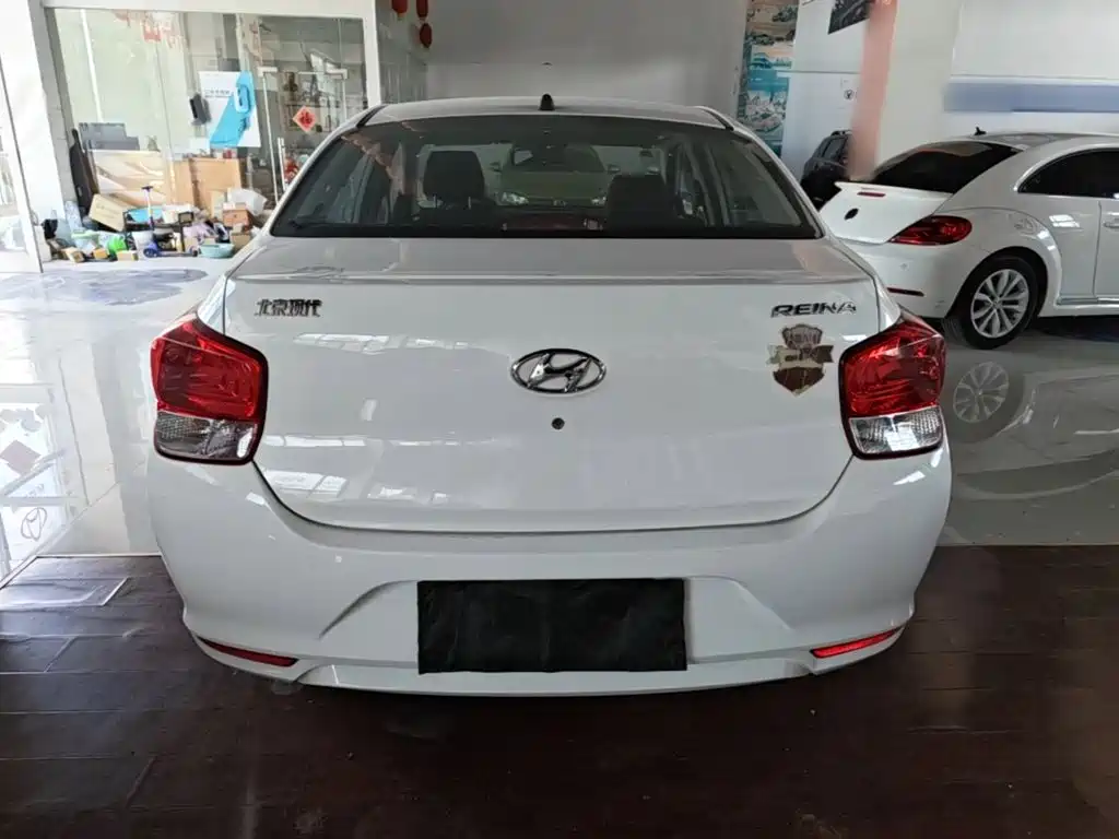 Hyundai Verna — фото 6