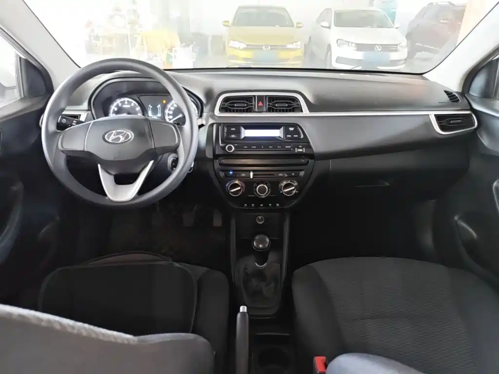 Hyundai Verna — фото 10