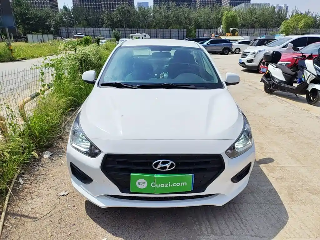 Hyundai Verna — фото 3