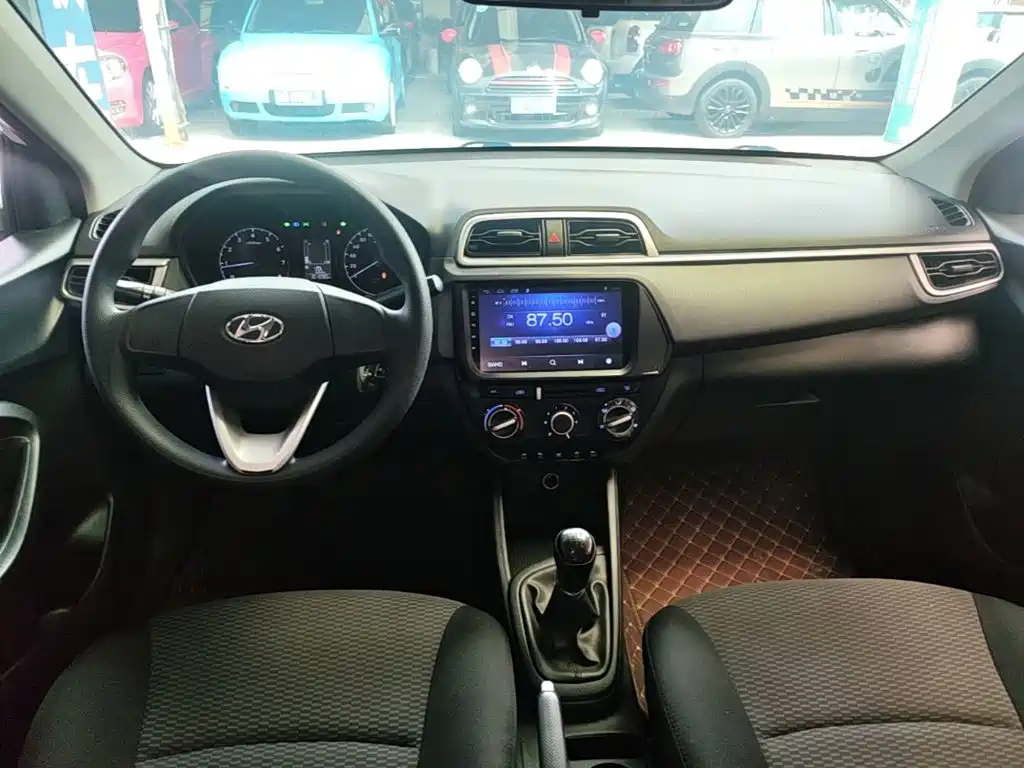 Hyundai Verna — фото 10